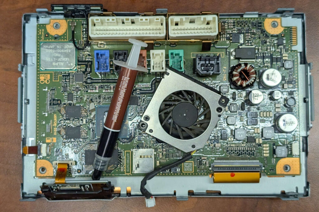 An image of the internals of a broken nissan pathfinder screen