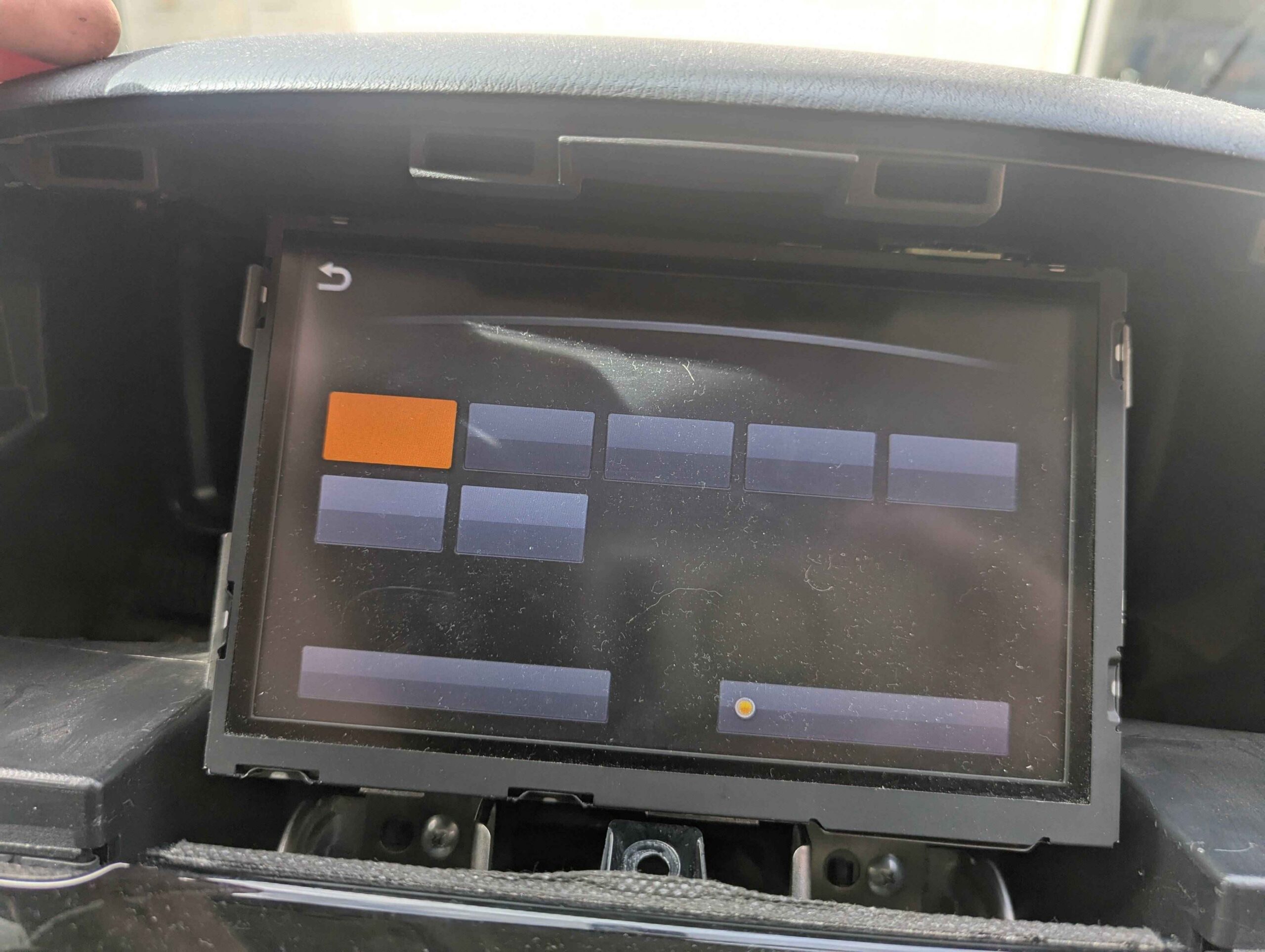 Image of a malfunctioning DCU from a 2018 Nissan Pathfinder